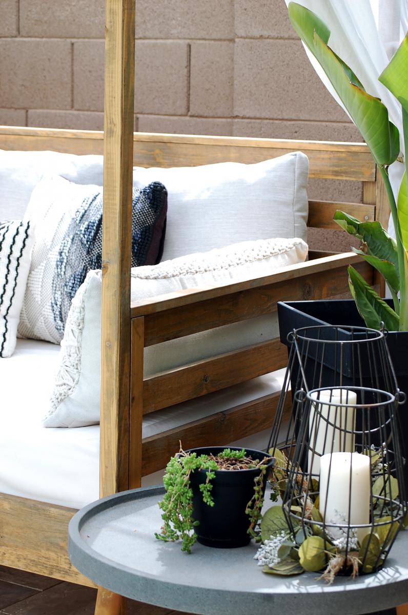 DIY Outdoor Daybed | Ana White